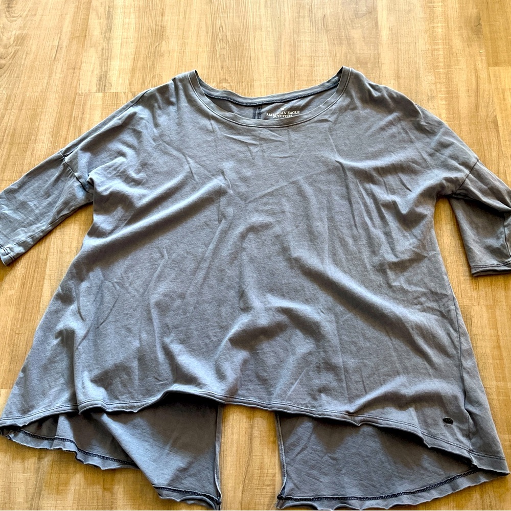 American Eagle slit back shirt